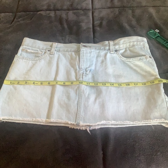 Old Navy Mini Skirt - Picture 5 of 5